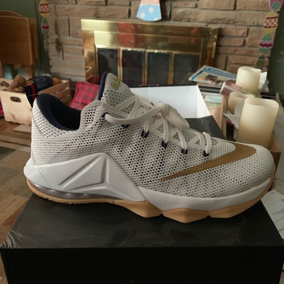 Nike Lebron 12 Lows - Picture 2 of 2